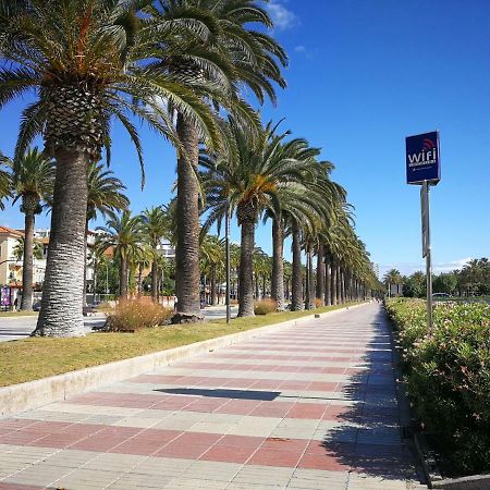 Apartment In Salou, Escaladei Luaran gambar