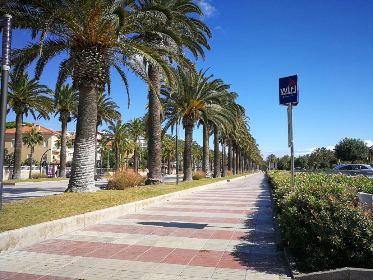 Apartment In Salou, Escaladei Luaran gambar